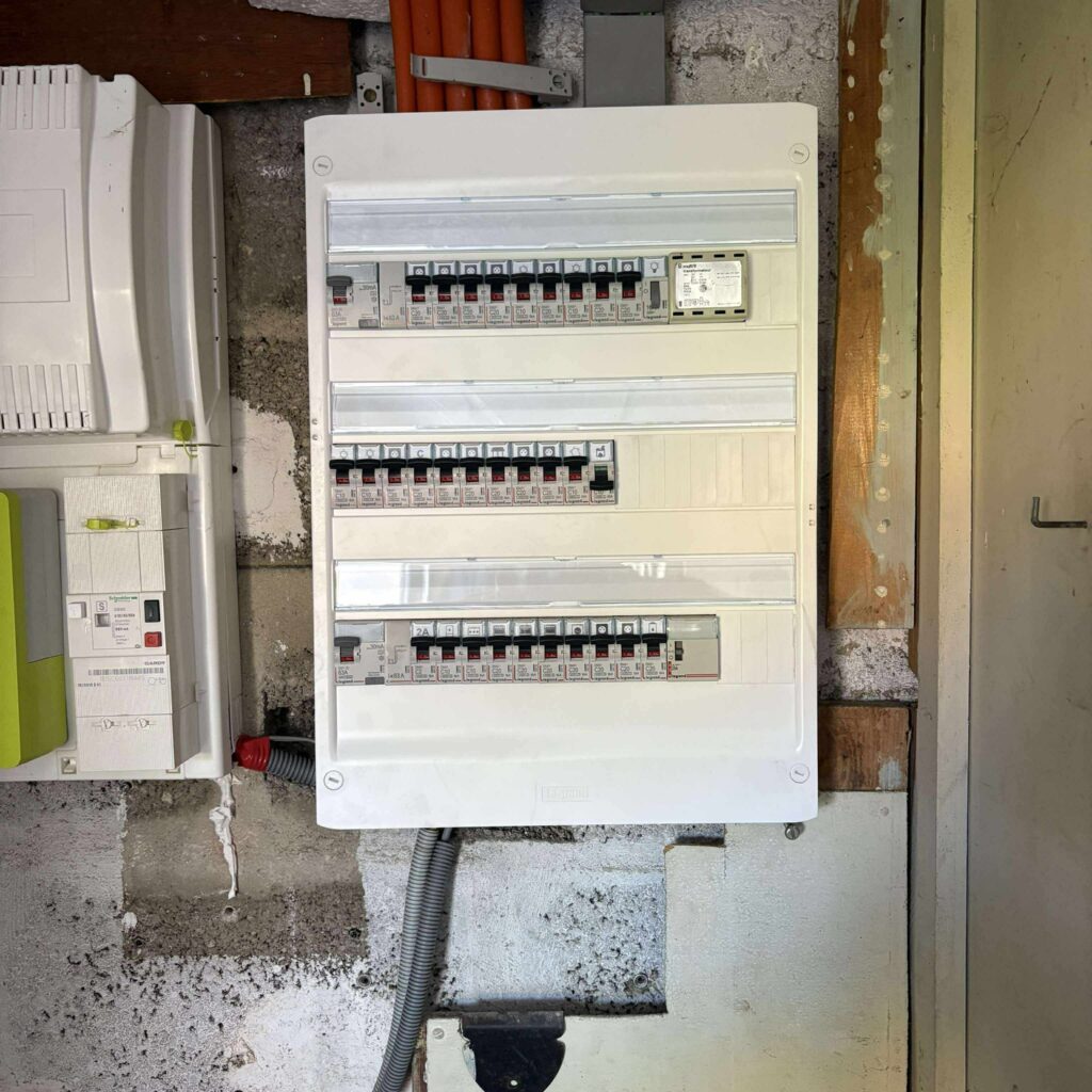 Changement tableau électrique secteur Vire : Image après