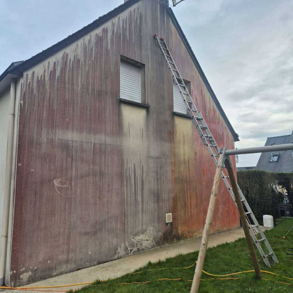 Nettoyage complet d’un pignon avec hydrofuge incolore Secteur Caen : Image après