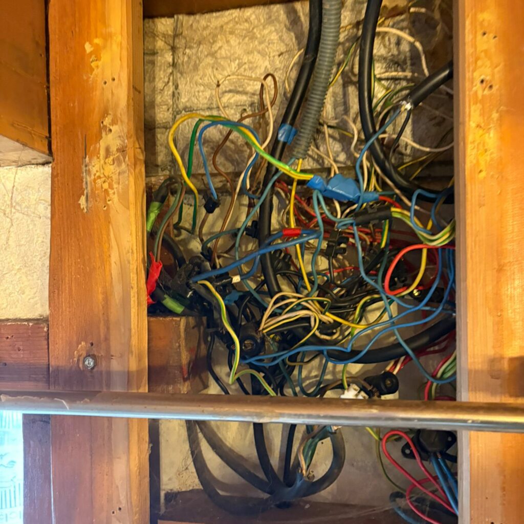 Installation tableau électrique secteur Quettehou : Image avant