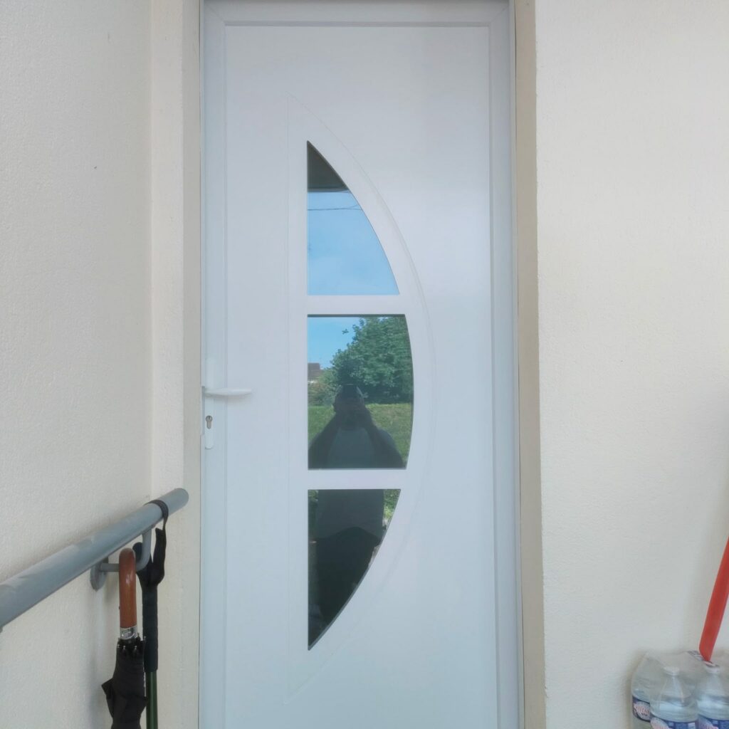 Remplacement de porte à Alençon : Image après