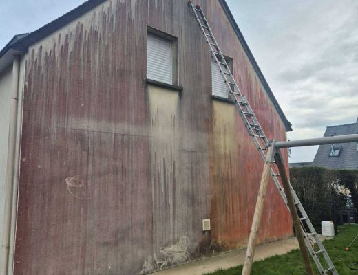 nettoyage-complet-dun-pignon-avec-hydrofuge-incolore-secteur-caen-image-avant Nettoyage complet d’un pignon avec hydrofuge incolore Secteur Caen : Image avant